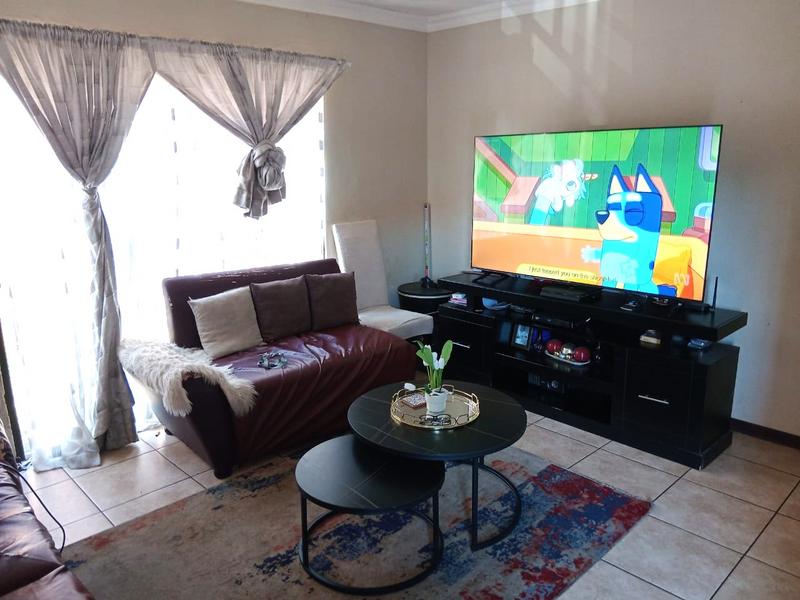 2 Bedroom Property for Sale in Pellissier Free State
